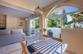 Quiet Apartment Near the Beach, with Pool and Garden